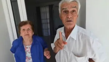 I biri vrau ish vjehrrin, prindërit e autorit e marrin në telefon, RENEA në kërkim të tij