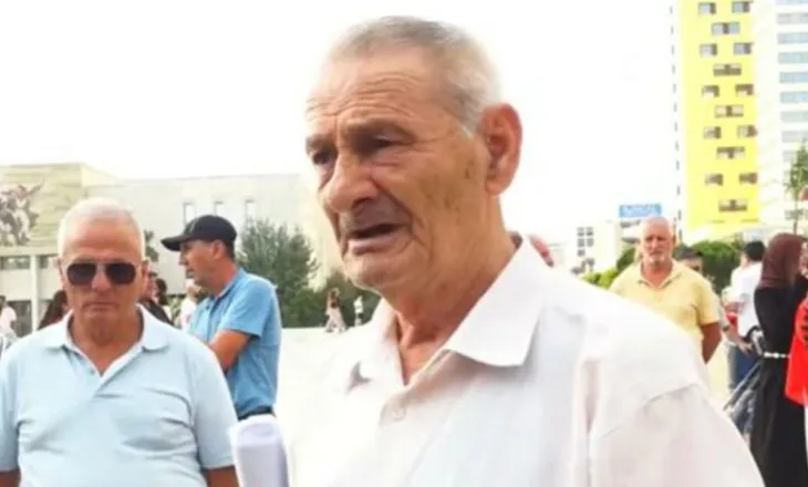 “I kam dokumentet, por s’mi japim lekët”/  I moshuari kërkon kompensimin…
