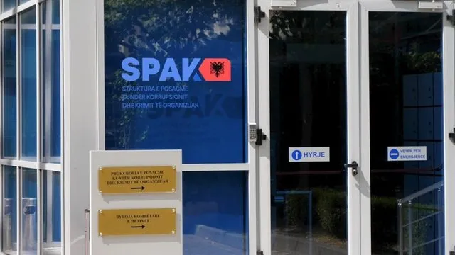 I kërkuar nga SPAK për trafik të 8.1 tonëve drogë, dorëzohet në polici Nazmi Shahini (Drazhi)