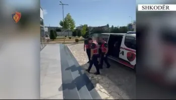 I riu plagos me thikë 32-vjeçarin në Shkodër, i vëllai tenton të vrasë autorin