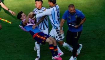 Ibrahimovic kritikon pacifizmin e lojtarëve të Spanjës: “Ah çfarë do t’i kisha bërë unë Paredesit”