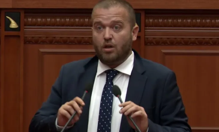 ‘Iku me vrap si kalama kopështi’, Bido nuk kursen Shehajn: ‘Bufoni’ politik vuri në rrezik interesin kombëtar!