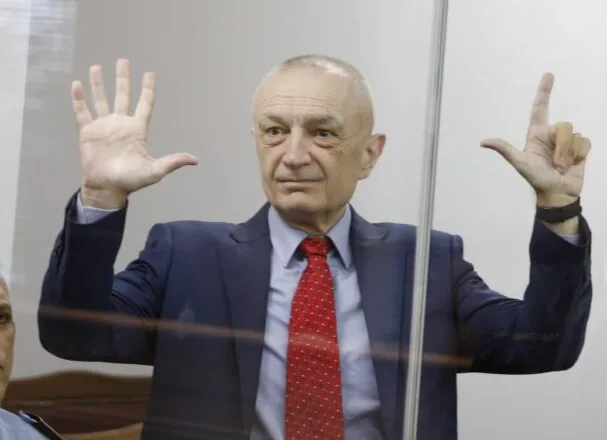 Ilir Meta ankimon në gjykatë vendimin e Prokurorisë së Tiranës për mbylljen e hetimeve ndaj punonjësve të 313-ës