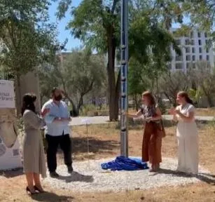 Instalacioni artistik “Tingujt që flasin” nga artisti Ergys Krisiko  