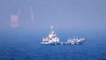 Irani sulmon anijet në Ngushticën e Hormuzit, reagojnë Emiratet , SHBA nis sulme të reja