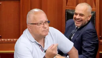 Ish demokrati “i lutet” Ramës: Mos e jep dorëheqjen, çoje vendin në Bashkimin Europian