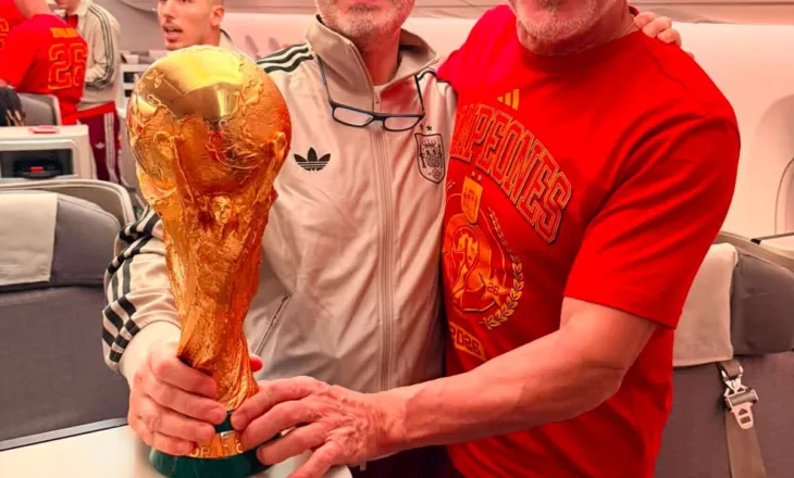 Ish-kreu i FSHF-së jep kontribut në sukseset e futbollit spanjoll, kthehet me Kupë Bote