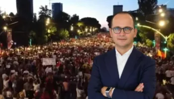 Ish-ministri i Ramës: Protestohet kundër arrogancës dhe aleancës politikë-krim. Ndryshimi i pashmangshëm…