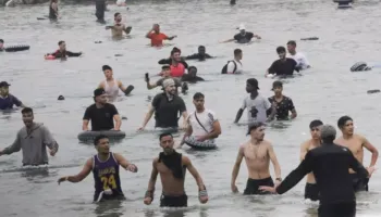 Italia pezullon Shengenin me Spanjën, urdhërohet mbyllja e kufijve detarë dhe ajrorë