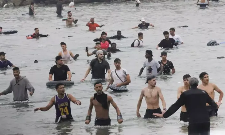 Italia pezullon Shengenin me Spanjën, urdhërohet mbyllja e kufijve detarë dhe ajrorë