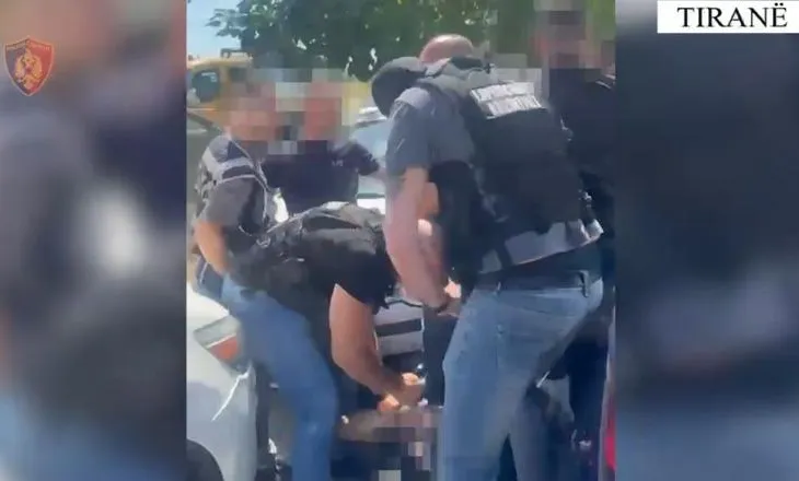 Iu gjet një sasi kokaine e fshehur në makinë, arrestohet 38-vjeçari në Tiranë