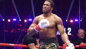 Joshua mesazh Fury para duelit: I kemi nënshkruar kontratat, do t’ia shqyej zemrën në ring