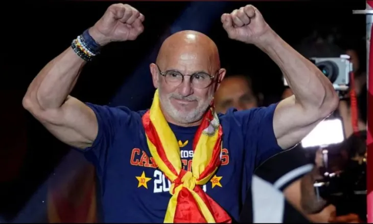 Kampion Europe dhe Bote, Spanja ka gati “dhuratën” e merituar për trajnerin Luis De la Fuente
