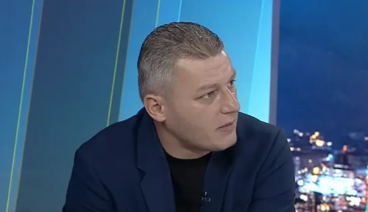 Këshilltari i PS: Qytetarët nuk ngriheshin më përpara sepse qeveria s’të dëgjonte. Sot shteti është në nivel më demokratik