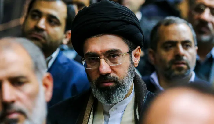 Khamenei nuk do të marrë pjesë në ceremoninë mortore të të atit për arsye sigurie