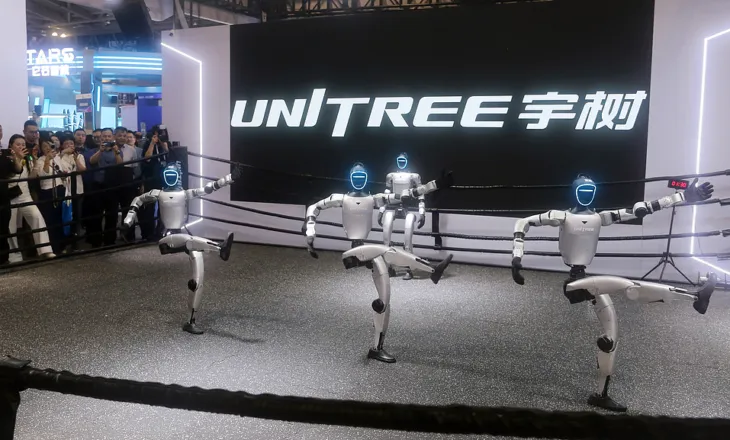 Kina kryeson zhvillimin global të robotëve humanoide me mbi 400 produkte të plota robotike