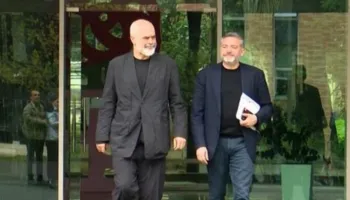 KLOSI: RAMA GATI PER DIALOG, POR JO DOREHEQJE