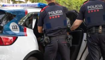 Kokainë rozë, armë dhe pajisje policie/ Autoritetet spanjolle arrestojnë të riun shqiptar