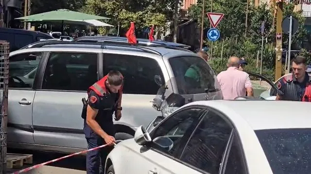 Konflikt mes dy të rinjve në Durrës, njëri prej tyre përfundon në spital