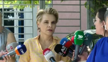 “Kontrolli në banesën e nënës time…”/ Kryemadhi pas seancës në GJKKO: Çështja Meta-Kryemadhi për eliminim politik!