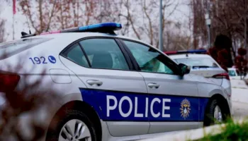 Kosovë/ 56-vjeçari humb jetën nga të shtënat me armë zjarri, dyshohet se u qëllua nga djali i tij
