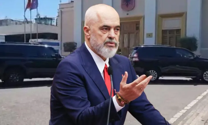 Kryeministri Edi Rama mbërrin në Kuvend