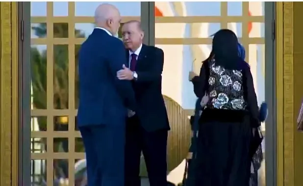 Kryeministri Rama dhe bashkëshortja në Ankara, priten nga Erdogan