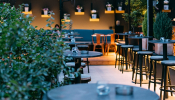 Kryeson Europën! Shqipëria, vendi i bareve dhe restoranteve
