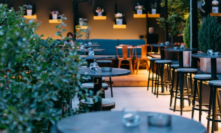 Kryeson Europën! Shqipëria, vendi i bareve dhe restoranteve