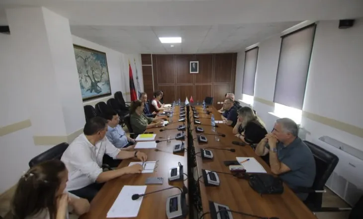 Kumbaro nga Korça: Programi për Universitetin “Fan Noli” bashkë me Liceun Francez e projektojnë qytetin si një pol të ndërkombëtarizuar të dijeve shkencore e tekonologjike