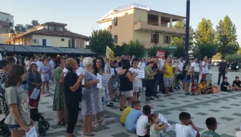 Kundër Reformës Territoriale! Qytetarët e Dimalit në protestë, firmosin peticion kundër shkrirjes së Bashkisë