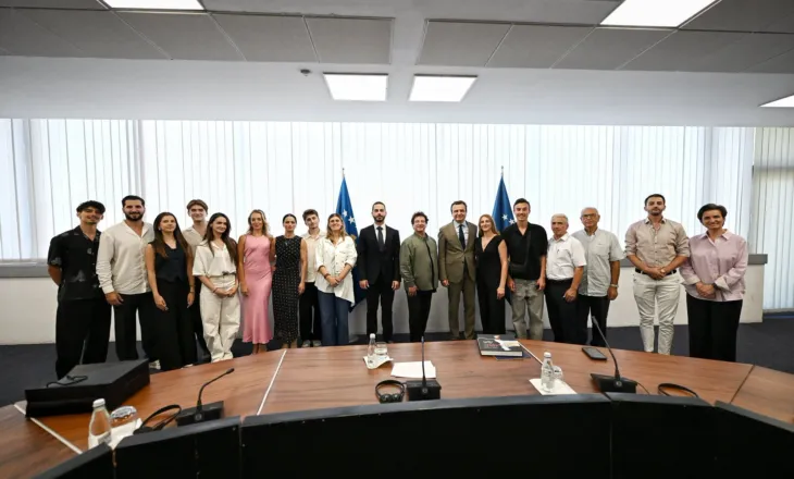Kurti: Baleti Kombëtar i Kosovës po e përfaqëson me dinjitet vendin në arenën ndërkombëtare