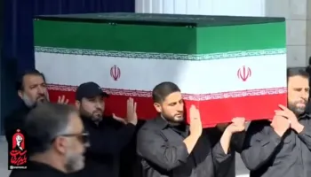 Kush janë tre djemtë e Ali Khamenei që luten mbi trupin e tij, mungon pasardhësi Mojtaba