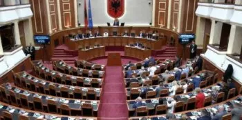 Kuvend/ Nis seanca plenare, opozita bojkoton sërish