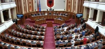 Kuvend/ Nis seanca plenare, opozita bojkoton sërish