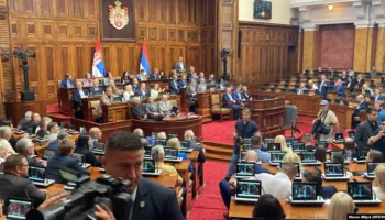 Kuvendi i Serbisë shqyrton mocionin e mosbesimit ndaj Qeverisë