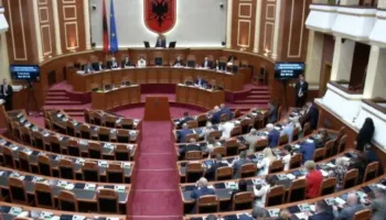Kuvendi mblidhet sot në seancë: Interpelanca dhe votim projektligjesh! A do të vijojë bojkotin opozita?