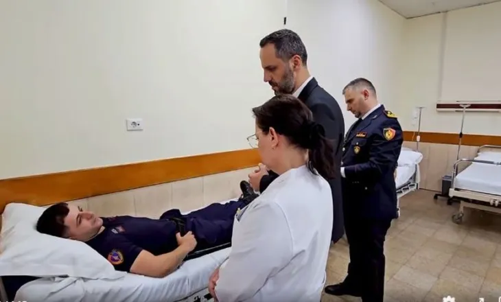 Lamallari e Hita vizitojnë policët e plagosur: Akt kriminal, vandalët janë identifikuar!