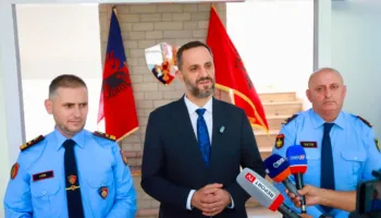 Lamallari hedh poshtë lajmet për dorëheqje: Nuk merrem me portale, por vetëm me punë!