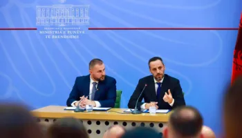 Lamallari mbledh drejtuesit e AMP: Lufta kundër korrupsionit në radhët e Policisë së Shtetit, prioritet që nuk negociohet