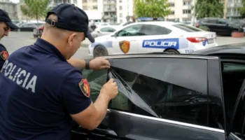Lamallari: Policia do fillojë aksionin, xhamat e errësuar pa leje do të hiqen