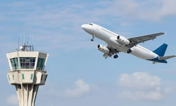 Lazer i gjelbër drejt avionit me pasagjerë pranë Aeroportit “Adem Jashari”, Policia e Kosovës nis hetimet