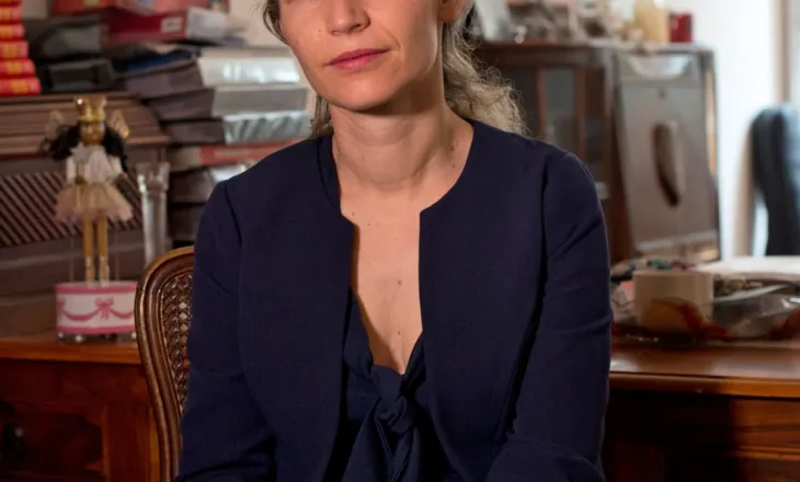 Lea Ypi: “Mbështesim protestat, ndalni dhunën ndaj qytetarëve”