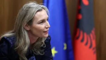 Lea Ypi shpërndan letrën e hapur të diasporës shqiptare: Kërkojnë llogaridhënie nga qeveria