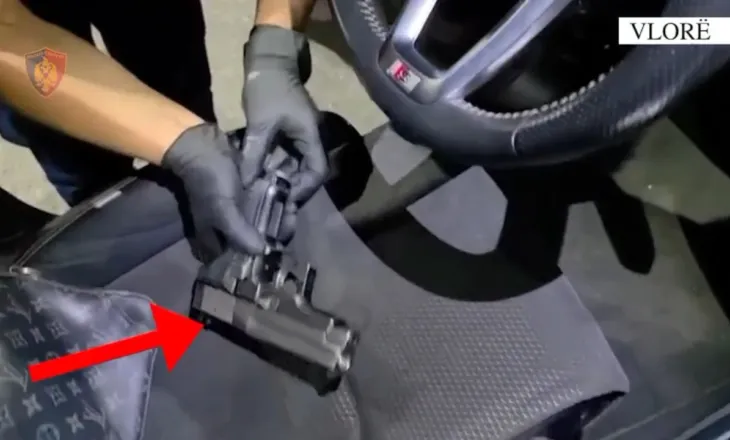 Lëvizte me armë zjarri me vete, në pranga 32-vjeçari në Vlorë