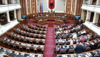 LIVE! Nis Kuvendi, PD bojkoton sërish. Reforma Zgjedhore shtyhet për në nëntor