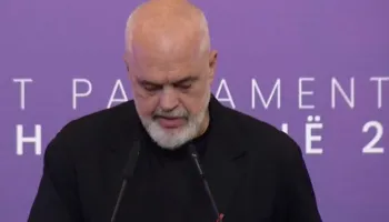 LIVE/ PS mbledh grupin parlamentar, Rama: Protestuesit janë matësi i ri i standardeve tona