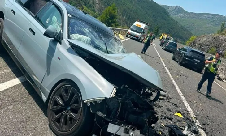 Makina përplaset me kamionin në Rrugën e Kombit, plagosen 4 qytetarë nga Kosova