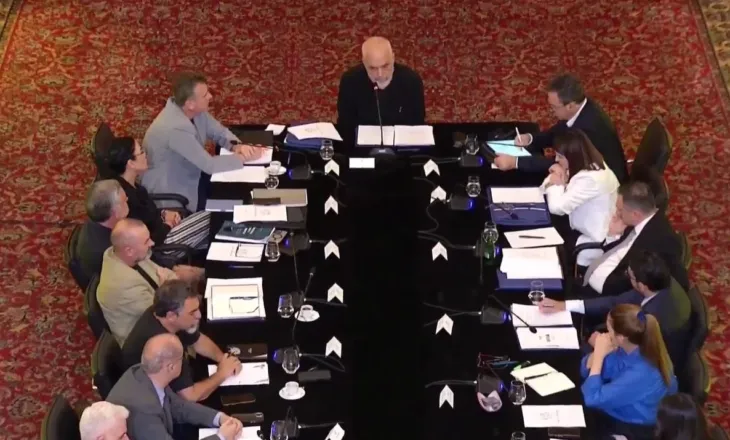‘Makineria jonë elektorale duhet të bëjë transformim jetik’, Rama porosi socialistëve: I gjithë lidershipi i partisë…