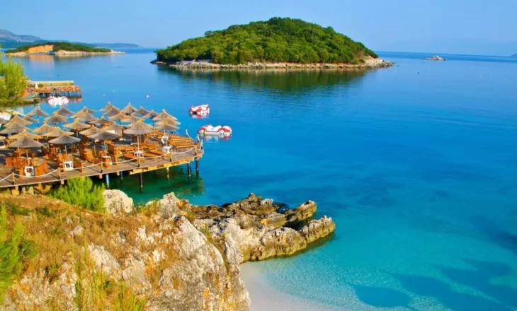 Malta dhe Santorini në hije? Ky vend në Shqipëri po merr gjithë turistët